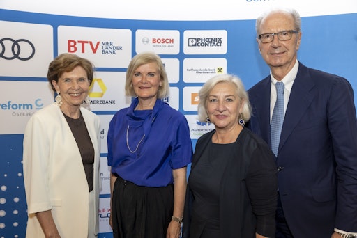 Vorschau Bild von Festredner:innen der 51. DHK Matinee 2026 in Salzburg. vlnr.:
Salzburger Landtagspräsidentin Brigitta Pallauf, Professorin und
Expertin für Defense Innovation, Startups und Technologietransfer
Rafaela Kraus, Salzburgs Stadträtin Andrea Brandner, DHK Präsident
Hans Dieter Pötsch.