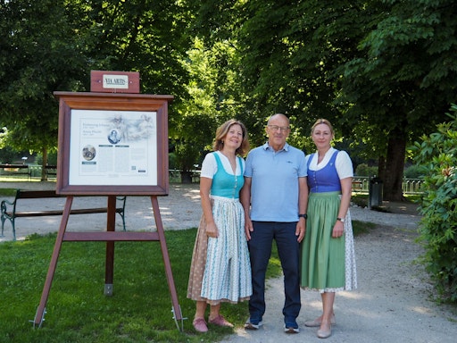 Bei der Neugestaltung der vier Künstlerwege wurden die Teams vom
Tourismusverband unterstützt.