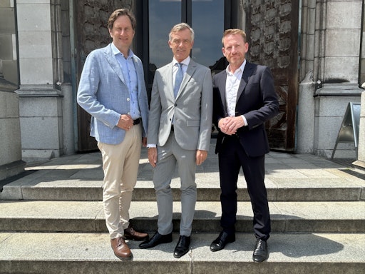 v.l.n.r.: VÖZ-GF Sebastian Spaun mit Heimo Berger und Haimo
Primas, dem neuen Vorstandsvorsitzenden und seinem Vorgänger