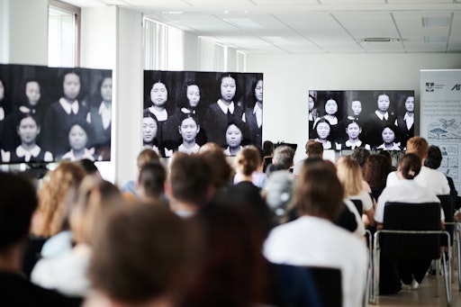 Vorschau Bild von Die Vorführung des Films „The Vow from Hiroshima“ war ein
zentraler Bestandteil der Veranstaltung. Sie vermittelte dem
Publikum einen Einblick in Setsuko Thurlows jahrzehntelanges
Engagement für die nukleare Abrüstung sowie ihren Beitrag zur
Verabschiedung des Vertrags über das Verbot von Kernwaffen.