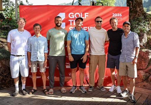 8 Sportler mit 7 olympischen Goldmedaillen bei Golf the Streif
2026: Einmal im Sommer treffen sich Olympiasieger, Weltmeister und
Spitzensportler aus unterschiedlichsten Disziplinen auf der
legendären Streif: Linus Straßer, David Kreiner, Alessandro
Hämmerle, Huw Nightingale, Michael Greis und viele mehr.