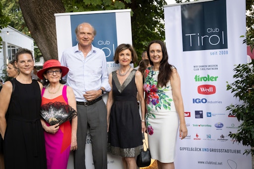 Vorschau Bild von v.l.: Johanna Seeber (Seeste Bau), Sigrid Neureiter (Dr.
Neureiter-PR), Peter Kunz (Kunz Wallentin Rechtsanwälte),
Vizepräsidentin Renate Danler (Renate Danler Consulting), Martina
Scheiber (HR-SCOPE)
