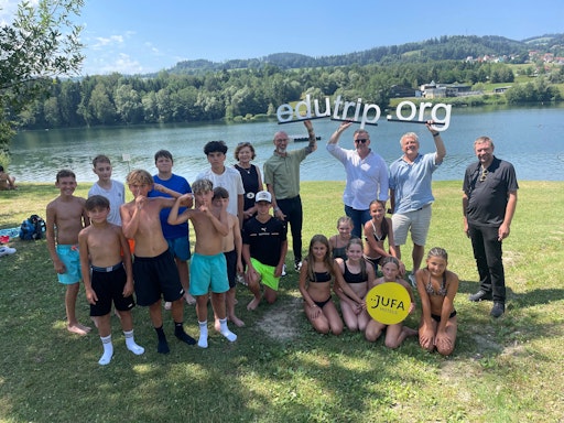 Launch der neuen Plattform mit 300 SchülerInnen am Pibersteiner
See