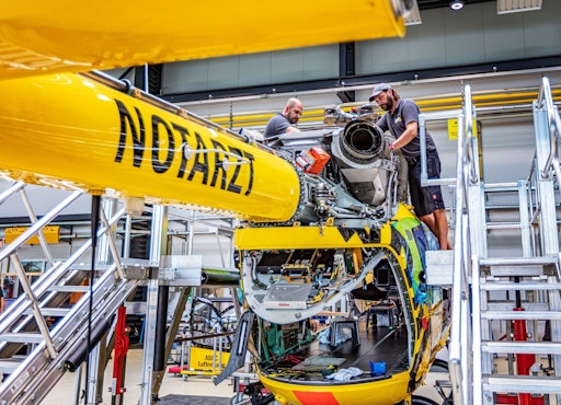 Vorschau Bild von Einblicke in die komplexen Anforderungen der HEMS-Wartung
(Helicopter Emergency Medical Services) - von Technik bis
Organisation. // Weiterer Text über ots und
www.presseportal.de/nr/122834 / Die Verwendung dieses Bildes für
redaktionelle Zwecke ist unter Beachtung aller mitgeteilten
Nutzungsbedingungen zulässig und dann auch honorarfrei.
Veröffentlichung ausschließlich mit Bildrechte-Hinweis.