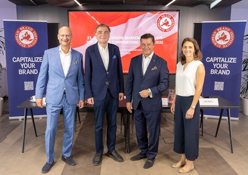 https://www.apa-fotoservice.at/galerie/40003 Red Bull vor
NOVOMATIC, Erste Group Bank mit Rekordsprung auf Platz 3, ÖBB
7-facher Nachhaltigkeits-Champion