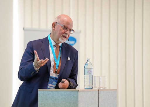 Vorschau Bild von Professor Martin Exner, Präsident der Deutschen Gesellschaft für
Allgemeine und Krankenhaus-Hygiene