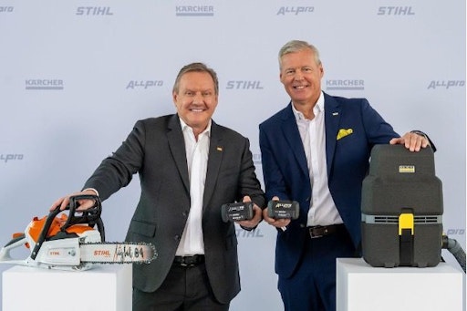 Michael Traub, Vorsitzender des Vorstands der STIHL AG (li.), und
Hartmut Jenner, Vorsitzender des Vorstands der Alfred Kärcher SE &
Co. KG