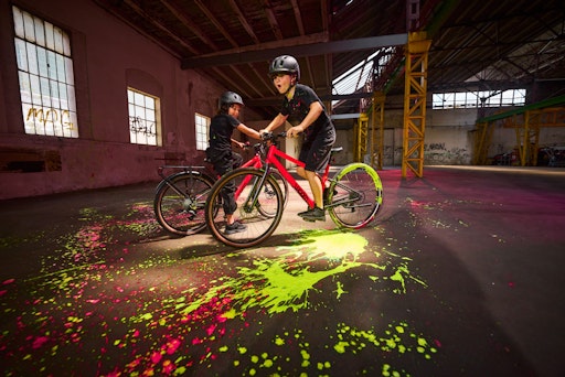 Vorschau Bild von woom bringt Limited Edition in Neonfarben für große und kleine
Sommerabenteuer