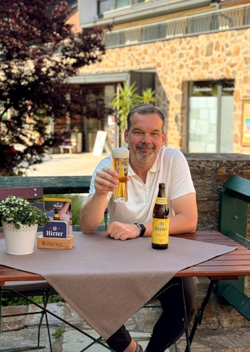 Vorschau Bild von Niki Riegler mit Hirter Hello