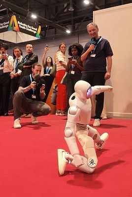 PrimeBOT, eine Robotikmarke, war beim AI for Good Global Summit
der Vereinten Nationen vertreten. // Weiterer Text über ots und
www.presseportal.de/nr/183021 / Die Verwendung dieses Bildes für
redaktionelle Zwecke ist unter Beachtung aller mitgeteilten
Nutzungsbedingungen zulässig und dann auch honorarfrei.
Veröffentlichung ausschließlich mit Bildrechte-Hinweis.