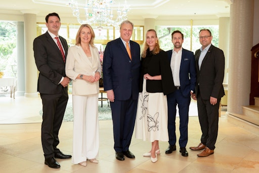 Beim respACT Business Lunch Kärnten diskutierten Vertreter*innen
aus Industrie und Finanzwirtschaft unter dem Titel „Industrie im
Wandel – Strategien zur erfolgreichen Dekarbonisierung“, wie
energieintensive Unternehmen ihre CO₂-Emissionen senken und
gleichzeitig ihre Wettbewerbsfähigkeit stärken können.