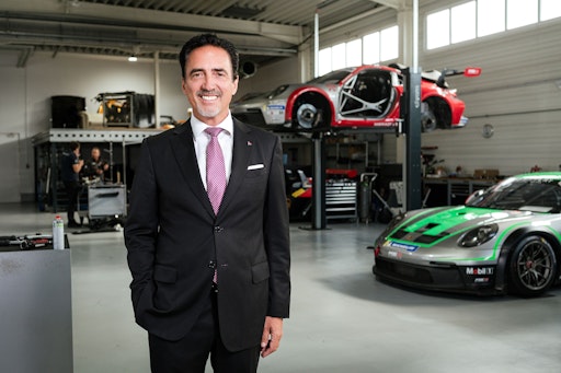 Helvetia Vorstand Werner Panhauser zur aktuellen
Marketagent-Umfrage "die Österreicher:innen und ihr Auto"