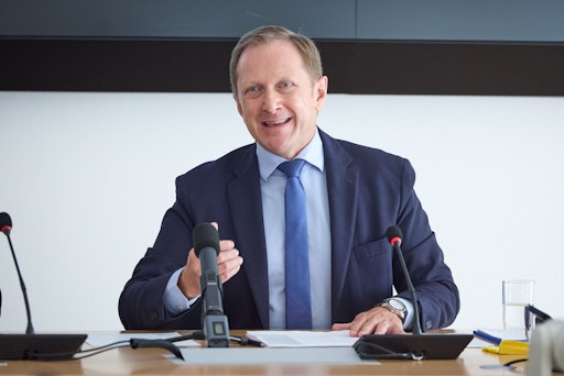 Vorschau Bild von Prof DI Dr. Alfons Haber, MBA, Vorstand E-Control, beim
Pressegespräch