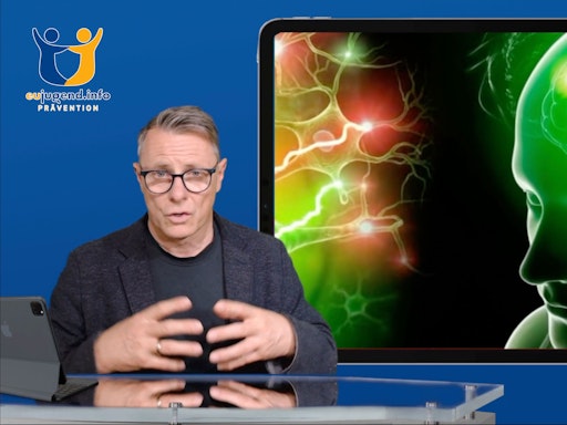 Lebens- und Sozialcoach Axel Santer vermittelt in den Kurzvideos
von eujugend.info Wissen zu Sucht, Gehirnentwicklung und
verantwortungsvollen Entscheidungen