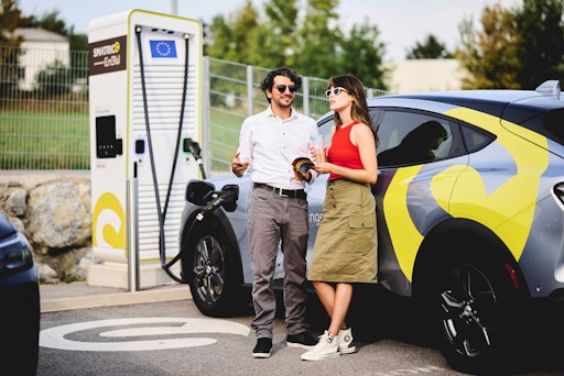 Ultraschnelles Laden im SMATRICS EnBW Netz als Asset am Weg in
den Urlaub.