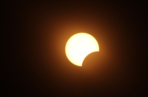 Dokumentation "Totale Sonnenfinsternis - Europa im Mondschatten"
ab 25. Juli auf arte.tv und am 1. August auf ARTE. Honorarfreie
Verwendung nur im Zusammenhang mit genannter Sendung und bei
folgender Nennung "Bild: Sendeanstalt/Copyright". Andere
Verwendungen nur nach vorheriger Absprache: ARTE-Bildredaktion,
Silke Wölk Tel.: +33 3 90 14 22 25, E-Mail: bildredaktion@arte.tv //
Weiterer Text über ots und www.presseportal.de/nr/9021 / Die
Verwendung dieses Bildes für redaktionelle Zwecke ist unter
Beachtung aller mitgeteilten Nutzungsbedingungen zulässig und dann
auch honorarfrei. Veröffentlichung ausschließlich mit
Bildrechte-Hinweis.