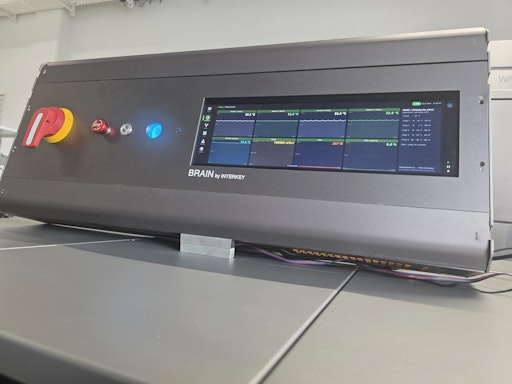 Vorschau Bild von Schon ab 2027 sollen die ersten Maschinen von WAVE mit BRAIN
ausgestattet werden. Kunden können dann auch selbstständig mittels
KI ihre Maschinen programmieren.