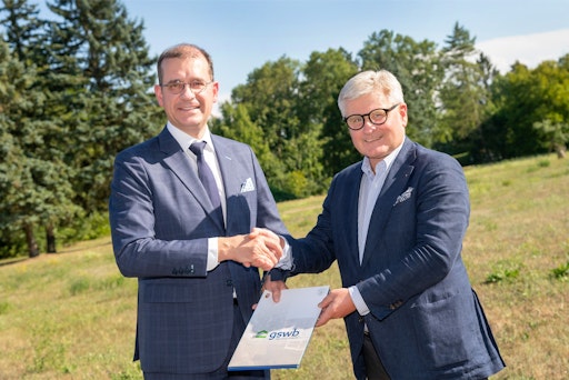 Bild 2 © gswb: v.l.n.r Hans-Peter Weiss, Dir. Dr. Ferdinand
Hochleitner