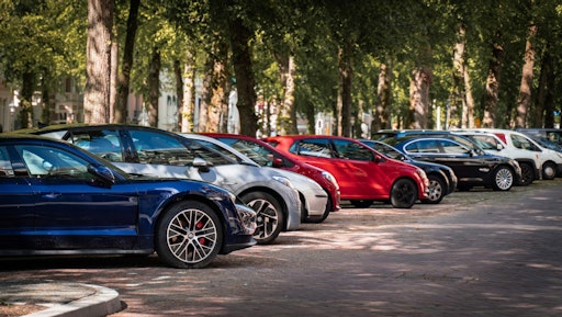 Auf dem Weg zu beliebten Attraktionen wird Parken schnell zur
Herausforderung: Wie intelligente Datennutzung das
Verkehrsmanagement verbessert, zeigt der Open Data Hub.
