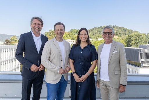 v.l.n.r.: SVS-Obmann Peter Lehner, Gesundheitslandesrat Karlheinz
Kornhäusl, Sportwissenschaftlerin Ass-Prof. Dr. Rhoia Clara
Neidenbach und WKO Steiermark Präsident Josef Herk