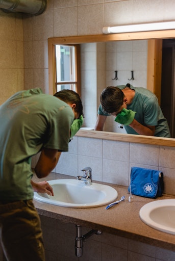 Hüttengäste können viel zum Wassersparen beitragen.