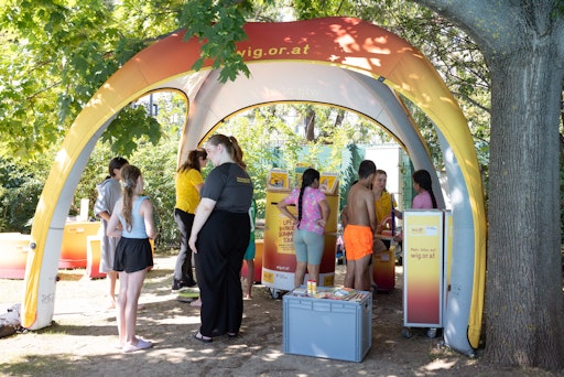 Die zahlreichen Mitmach-Stationen der WiG Life Lounge fanden auch
bei der Sommertour-Station im Familienbad Schweizergarten großen
Zuspruch.