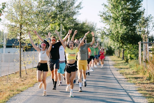 Kopfhörer auf und los: Beim Silent Disco Run wurde gemeinsam zu
Musik gelaufen, getanzt und gefeiert.