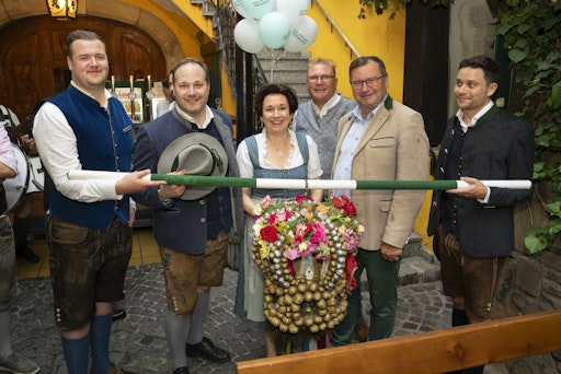 Vorschau Bild von Hauerkrone am Neustifter Kirtag