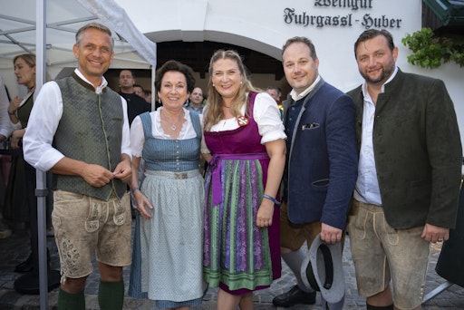 Vorschau Bild von Wolfgang Hattmannsdorfer, Margarete Kriz-Zwittkovits, Barbara
Novak, Daniel Resch und Thomas Huber am Neustifter Kirtag