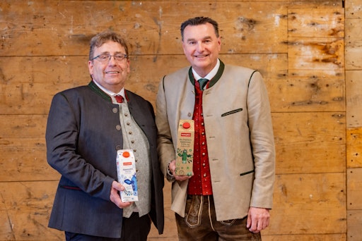 Robert Leitner, Obmann der Salzburger Alpenmilch Genossenschaft,
Andreas Gasteiger, Geschäftsführer SalzburgMilch