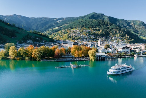 Vorschau Bild von Noch bis 1. November kann der Zeller See und das herbstliche
Panorama bei einer Schifffahrt genossen werden