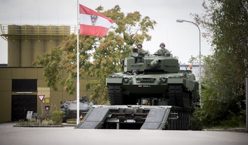 Vorschau Bild von Bundesheer: Modernisierte Panzer stärken Österreichs
Landesverteidigung
