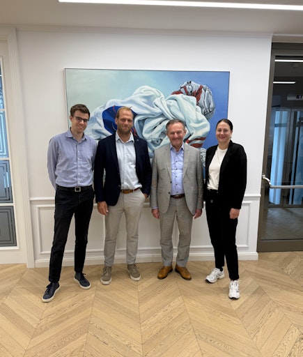 Gruppenbild nach erfolgtem Closing