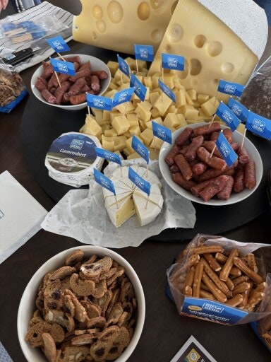 Im Mittelpunkt des Tiroler Bio-Festes 2026 steht die Bio-Käseproduktion. (Fotograf: Agentur Polak; Bildrechte: Bioalpin eGen)
