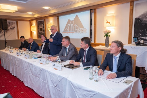 Vorschau Bild von Executive Roundtable von AKCP beim Europäischen Forum Alpbach