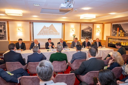 Vorschau Bild von Executive Roundtable von AKCP beim Europäischen Forum Alpbach