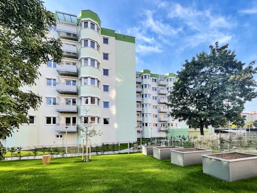 Vorschau Bild von Die Generalsanierte und dekarbonisierte Wien-Süd Wohnhausanlage
Wiener Neustadt, Josef Bierenzgasse 12-14