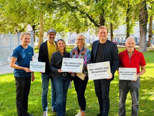 v.l.: Georg Wiesinger, Norbert Rainer, Manuela Schalk, Bgm.in Andrea Hubmer, LR Stefan Kaineder und Günter Postlbauer.
