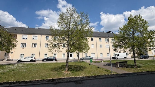 Markus Gunesch und sein Konsortium kaufen 200 Wohnungen in Wiener
Neustadt und schaffen durch Sanierung modernen, leistbaren Wohnraum.