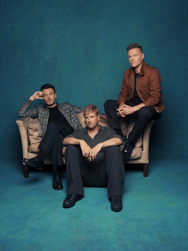 Vom Soundtrack einer ganzen Generation auf die große
Ischgl-Bühne: Am 28. November 2026 feiern Westlife ihr 25-jähriges
Jubiläum im Herzen der Tiroler Alpen – mit weltweiten Hits, großen
Emotionen und einem Eröffnungswochenende, das die ersten Abfahrten
auf den Pisten mit einem internationalen Pop-Spektakel verbindet.