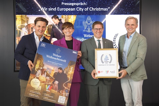 https://www.apa-fotoservice.at/galerie/40122 Im Bild v.l.n.r.:
Mag. Andreas Winkelhofer (GF Oberösterreich Tourismus), Mag. Astrid
Steharnig-Staudinger (CEO Österreich Werbung), Dr. Andreas Rabl
(Bürgermeister der Stadt Wels), Peter Jungreithmair, MBA (GF
Tourismusverband Region Wels & Welser Christkind GmbH)