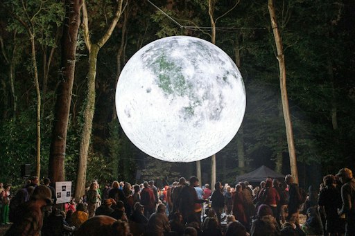"Museum of the Moon" von Luke Jerram