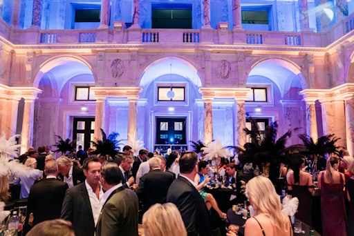 25 Jahre 3SI Immogroup: Das Wiener Familienunternehmen feierte
sein Jubiläum mit zahlreichen Gästen im Weltmuseum Wien.