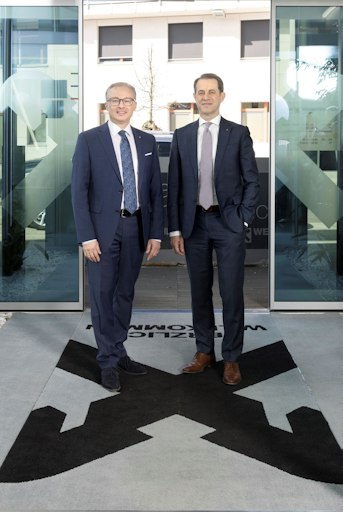 MMag. Roland Hechenberger und Mag. Michael Hag, Vorstand
Raiffeisen Wels