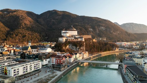 Blick auf die Festungsstadt Kufstein im Spätherbst