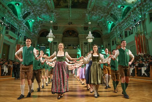 Feierliche Eröffnung des Steirerballs.