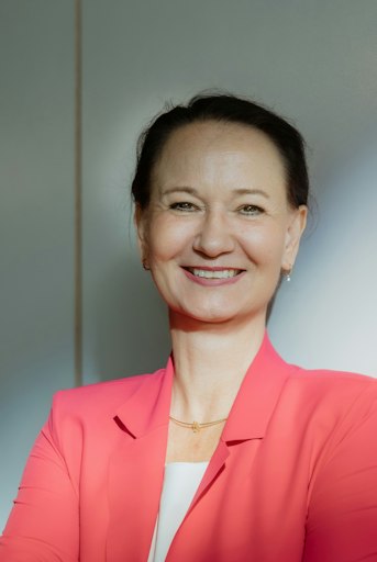 Vorschau Bild von Stefanie Lindstaedt, IT:U Gründungspräsidentin