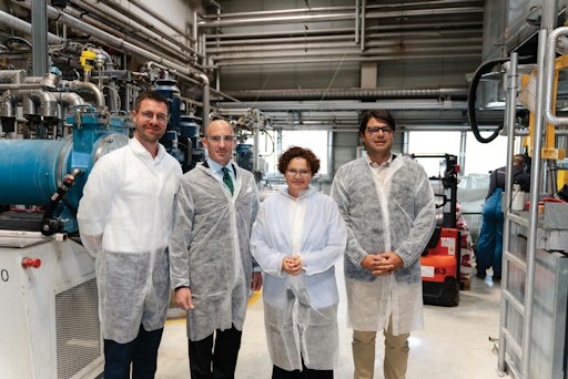 Staatssekretärin Elisabeth Zehetner besuchte das Kwizda Agro Werk
in Leobendorf