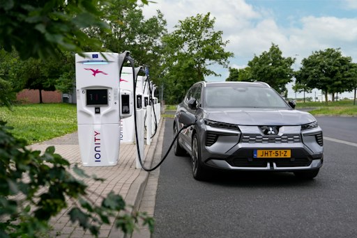 Vorschau Bild von Mitsubishi Eclipse Cross bei IONITY Ladesäule