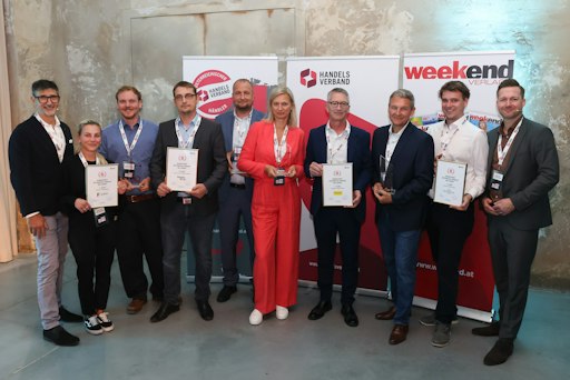 Handelsverband & Weekend Verlag haben heute die beliebtesten
Händler Österreichs ausgezeichnet: Pölzl, offgridshop.eu,
HandyShop.cc und Takko Fashion